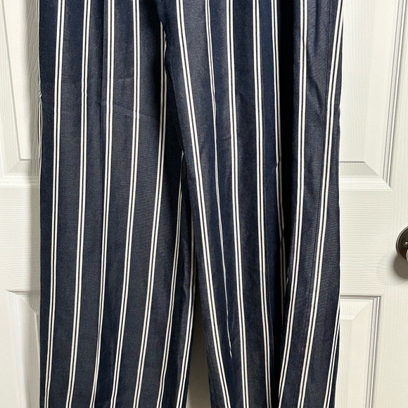 Express Women's Navy and White Striped Wide Leg High Rise Pants - Picture 3 of 13